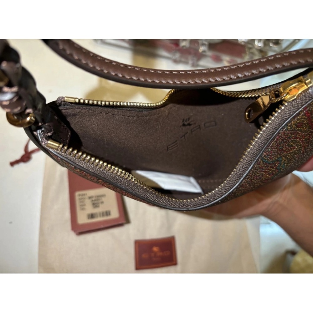 Brand new ETRO handbag, with tags and garment bag - Picture 4 of 5